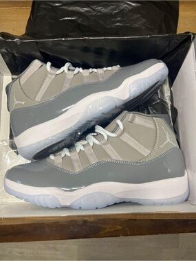 Jordan 11 Retro in Grey and White